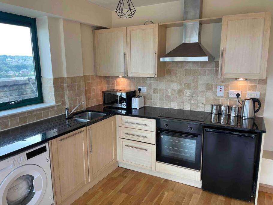 2 Bedrooms, 2 Bathrooms Stunning Penthouse City View Bradford  Esterno foto